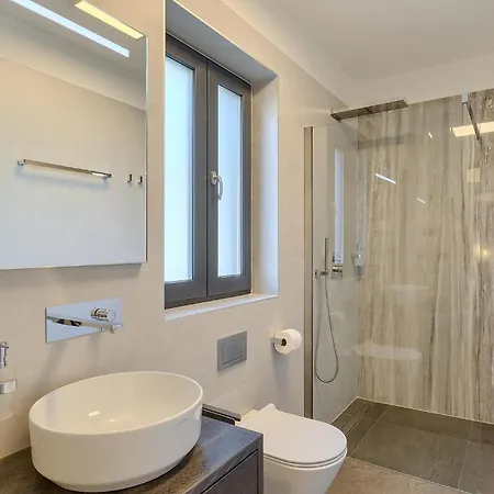 Holiday home Allingas
