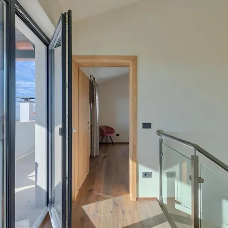 Holiday home Allingas